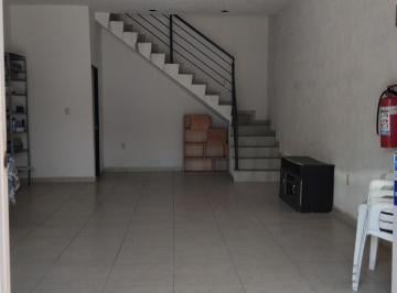 Local comercial , León · Local Comercial Muy Amplio con Dos Estacionamientos Doble Piso