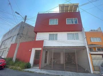 Casa · 217m² · 2 Recámaras · 2 Estacionamientos · Casa en Venta en Lomas de Atizapan