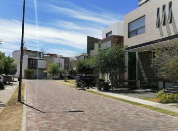 Casa de 3 habitaciones, Zapopan · Amplia Casa en Coto Dentro de Bosques Vallarta