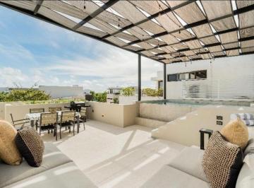 Casa de 4 habitaciones, Benito Juárez · Casa con 4 Recámaras de en Puerto Cancun con Alberca Amueblado y Equipado