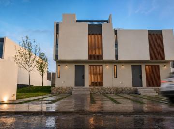 Casa de 3 habitaciones, Querétaro · Casa en Venta en Juriquilla, 3 Recámaras, 2.5 Baños, 2 Autos, Gran Ubicación!