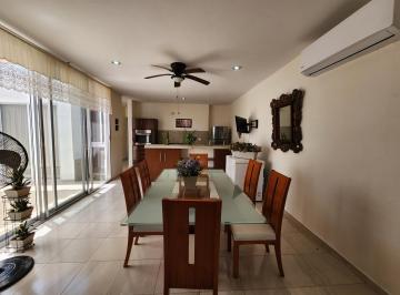 Casa · 137m² · 2 Recámaras · 2 Estacionamientos · Casa de Una Planta en Venta Merida Campocielo