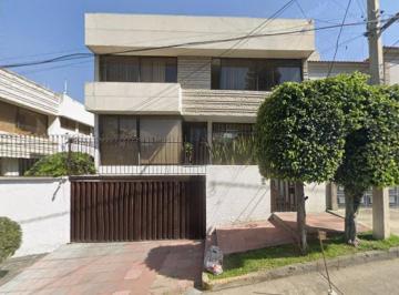 Casa de 3 habitaciones, Naucalpan de Juárez · Casa en Venta en Lomas de Tecamachalco, Naucalpan