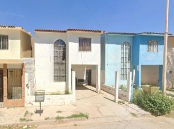 Casa de 3 habitaciones, Gómez Palacio · Casa en Venta en Gomez Palacio, Durango