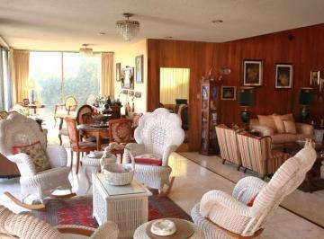 Casa · 712m² · 6 Recámaras · 4 Estacionamientos · Espectacular Casa en Venta en Lomas del Huizachal con Departamento Independi