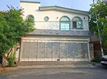 Casa · 117m² · 3 Recámaras · 2 Estacionamientos · Casa - Valle del Contry