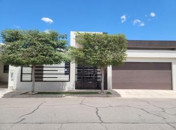 Casa de 3 habitaciones, Mexicali · Exclusiva Residencia Totalmente Amueblada!