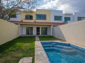 Casa · 155m² · 4 Recámaras · 2 Estacionamientos · Casa en Lomas de Jiutepec