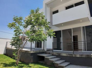 Casa · 225m² · 3 Recámaras · 2 Estacionamientos · Casa en Chapultepec