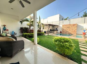 Casa de 4 habitaciones, Mérida · Casa en Venta de 4 Recamaras en Altabrisa, Merida