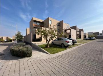Dúplex de 3 habitaciones, El Marqués · Departamento Dúplex en Renta | 158 m²