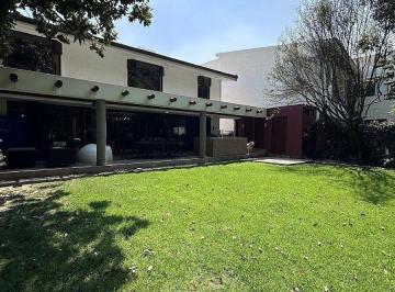Casa · 381m² · 3 Recámaras · 2 Estacionamientos · Casa en Venta en Club de Golf Bellavista