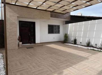 Casa de 3 habitaciones, Gómez Palacio · Casa en Venta “las Granjas 1”