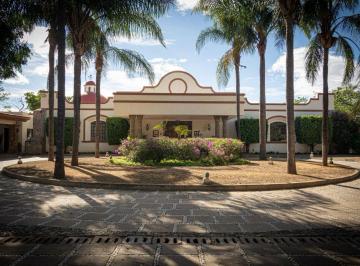 Casa de 4 habitaciones, León · Casa en Venta en del Carmen, León Guanajuato