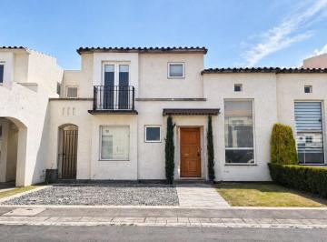 Casa en condominio de 3 habitaciones, Metepec · Casa en Renta en Metepec Dentro de Fraccionamiento Fácil Salida a Cdmx o Centro de Metepec