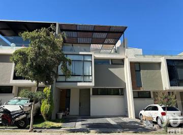 Casa · 175m² · 3 Recámaras · 2 Estacionamientos · Casa en Venta Santa Anita Tlajomulco de Zuñiga, Jalisco