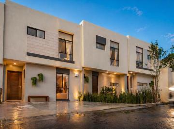 Casa de 3 habitaciones, El Marqués · Casa en Venta Entre El Refugio y Zibatá, 3 Recámaras, Alberca, Calidad de Vida!