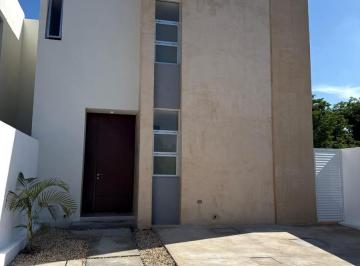 Casa · 160m² · 3 Recámaras · Casa en Venta de 3 Recamaras con Alberca