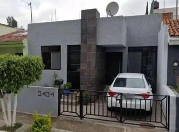 Casa de 4 habitaciones, Guadalajara · Venta de Casa en Guadalajara Col Jardines del Sur