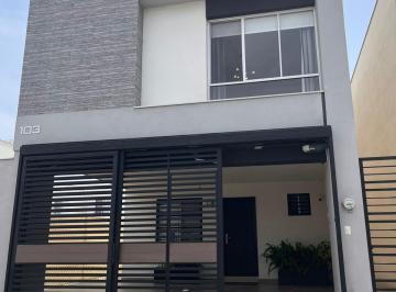 Casa de 4 habitaciones, Apodaca · Casa en Venta Nueva – 3 Niveles