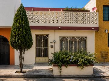 Casa de 3 habitaciones, Monterrey · Casa en Venta a Unas Cuadras del Parque Fundidora, Col. Venustiano Carranza, Mty, N. L.