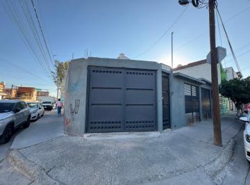 Casa · 197m² · 4 Recámaras · Casa en Venta La Carmona por La Central y El Coecillo