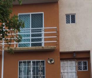 Casa · 72m² · 2 Recámaras · 2 Estacionamientos · Casa en Renta en Fraccionamiento Xana en Av de La Alegria 9 - B, Las Bajadas Veracruz