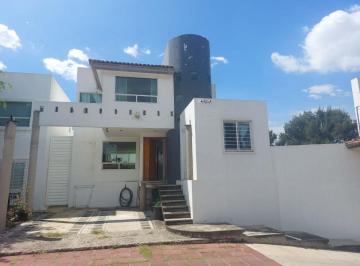 Casa de 3 habitaciones, San Andrés Cholula · Casa en Venta Enfrente de La Udlap, Sobre La 14 Oriente, Ideal Para Inversión