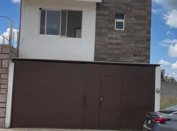 Casa de 3 habitaciones, Guanajuato · Casa con 111 m² Superficie de Terreno, 3 Recámaras en Venta en Villas de Guanajuato