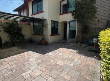 Casa · 311m² · 3 Recámaras · 3 Estacionamientos · Casa en Venta, Jardines de Satélite, 3 Recámaras