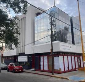Edificio · 750m² · 6 Estacionamientos · Edificio Comercial en Renta en Esquina Fracc. La Fuente