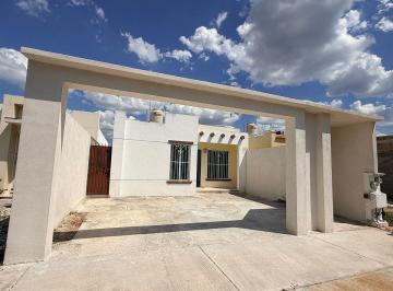 Casa de 2 habitaciones, Mérida · Casa en Renta Frente a Parque