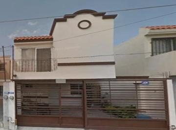 Casa de 3 habitaciones, Apodaca · Venta Casa Prados de Santa Rosa Nuevo Leon