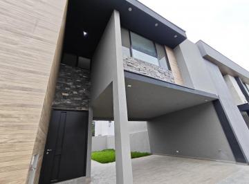 Casa · 262m² · 3 Recámaras · 2 Estacionamientos · Venta de Casa Nueva en Santiago Privada con Amenidades