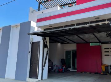 Casa de 4 habitaciones, Santa María Atzompa · Casa Habitación Estilo Moderno