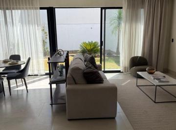 Casa de 3 habitaciones, León · Renta de Casa Amueblada en Loma Alta Zona Norte