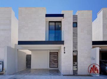 Casa de 4 habitaciones, Saltillo · Casa en Renta a Estrenar. Sector Privado Norte.