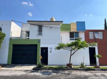2a8d4002484102dfb7ffc19e58e0e84634b89b16cd9486364c0207bedbb0bde6 · Casa en Venta en Nueva Chapultepec Morelia