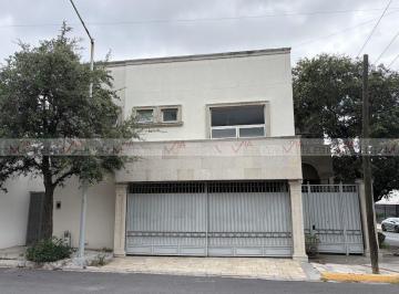 Casa · 402m² · 3 Recámaras · 2 Estacionamientos · Casa en Renta en Palo Blanco
