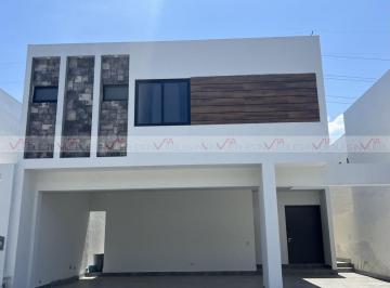 Casa · 356m² · 3 Recámaras · 2 Estacionamientos · Casa en Venta en Santiago