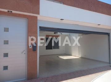 Casa · 90m² · 3 Recámaras · 2 Estacionamientos · Casa en Renta - (4)