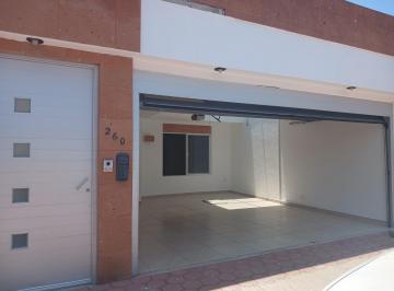 Casa · 90m² · 3 Recámaras · 2 Estacionamientos · Casa en Renta - (4)