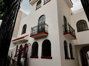 HERMOSA · Casa Clásica de Epoca en Perfecto Estado