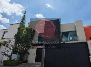 Casa · 386m² · 8 Recámaras · 2 Estacionamientos · Venta de Casa en Lomas del Tecnológico a Una Cuadra de Plaza San Luis 8rec, Excelente Para Inversión
