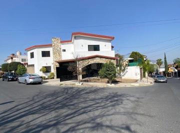 2d108eaaeb275ab32463ca3c2adee82c243f02f9a8eb1efbe4d18a1574003b30 · Casa en Renta / Venta en Cumbres 4to Sector