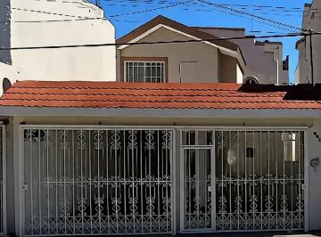 Casa de 4 habitaciones, Aguascalientes · Se Vende Casa Col. Casa Blanca, Agsucalientes