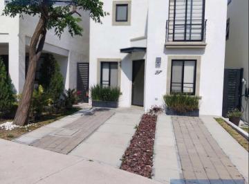 Casa en condominio · 115m² · 4 Recámaras · 2 Estacionamientos · Casa en Venta en Provenza Residencial, Querétaro