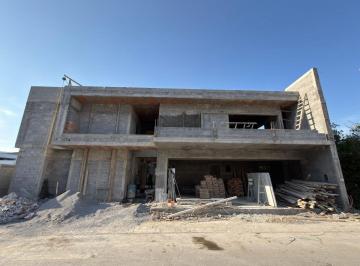 Casa de 4 habitaciones, Monterrey · Casa en Venta en Monterrey Carretera Nacional Sierra Alta