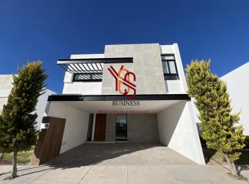 Casa · 195m² · 3 Recámaras · 2 Estacionamientos · En Venta Espectacular Casa Moderna Al Norte de Aguascalientes!