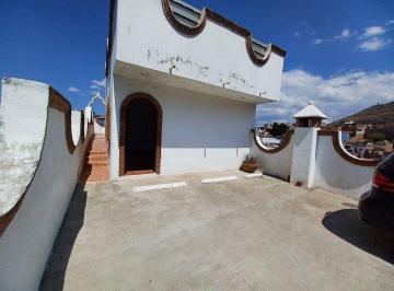 8fd6e04d7f0c84f95b1597c1487d5ab4cc9c663df9d0abc0771cb6f34ced9daf · Casa en Venta con 6 Departamentos